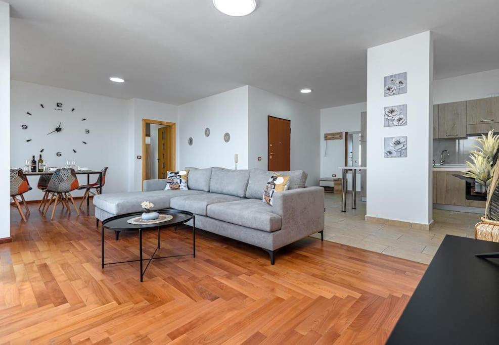 Grand View Apartment Durrës Eksteriør bilde